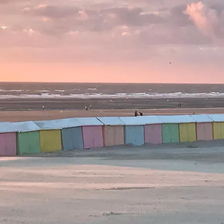 Gite Chti Picard Parking Prive Gratuit Et 100M De La Plage Berck Exterior photo
